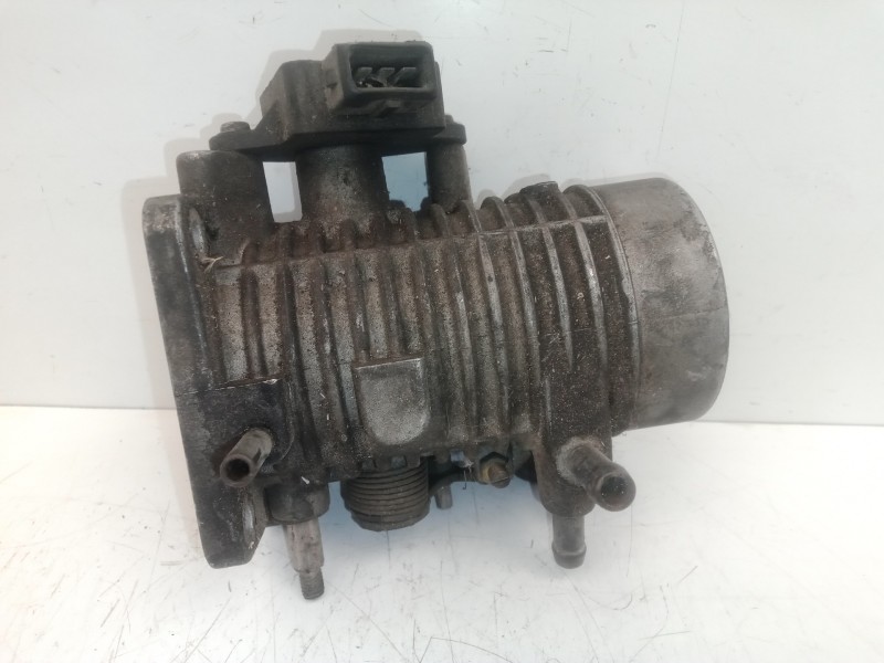 Recambio de caja mariposa para opel kadett e 2.0 referencia OEM IAM 90352920B2028-90352920  