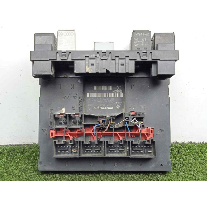 Recambio de caja reles / fusibles para audi a3 (8p) 2.0 tdi referencia OEM IAM 8P0907279K  