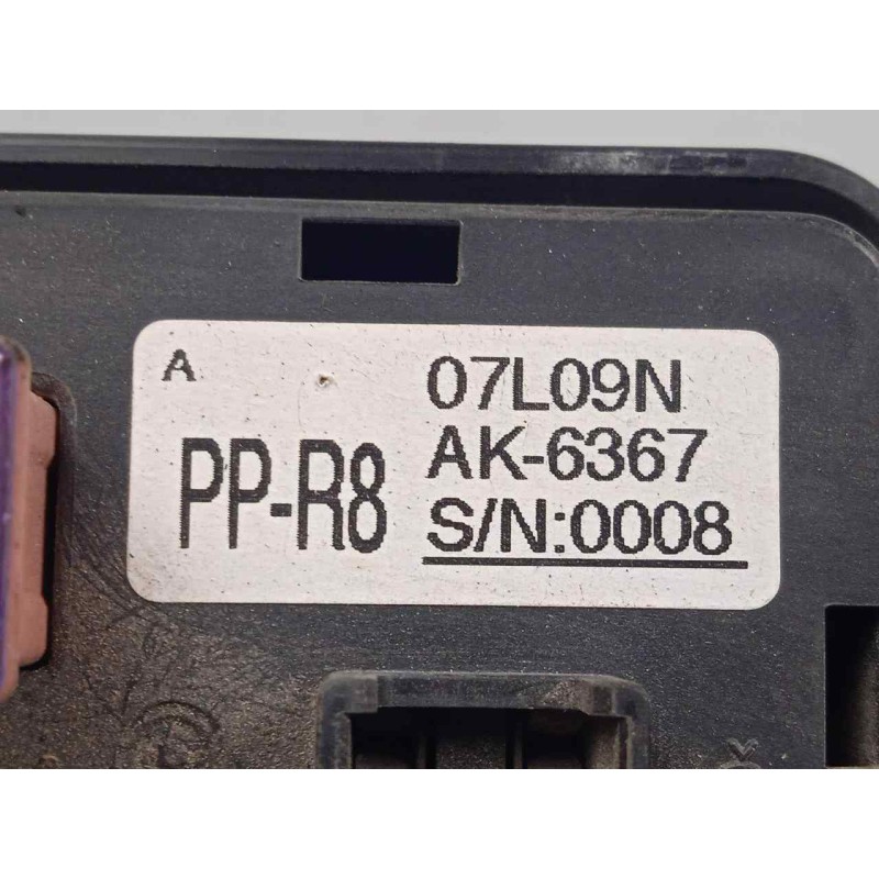 Recambio de caja reles / fusibles para ssangyong kyron 2.0 referencia OEM IAM 8231009080-07L09N-AK6367  