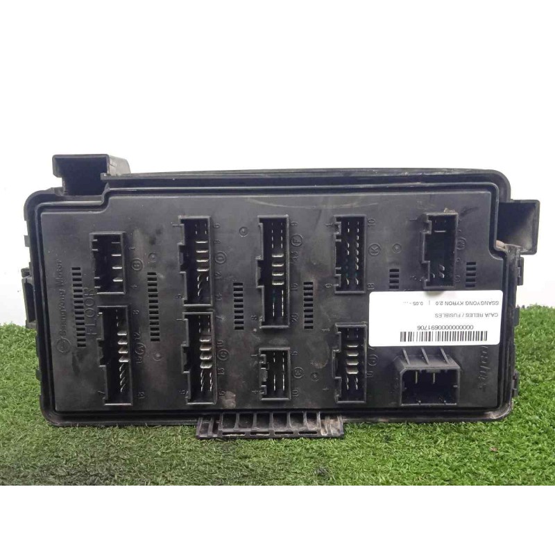 Recambio de caja reles / fusibles para ssangyong kyron 2.0 referencia OEM IAM 8231009080-07L09N-AK6367  