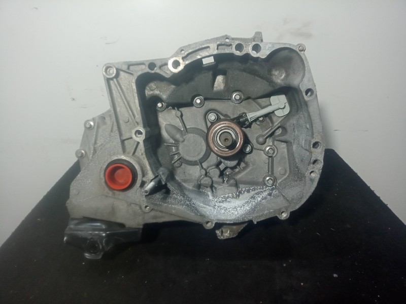 Recambio de caja cambios para renault clio iv 1.2 16v referencia OEM IAM JH3367 CON.TARA 5 VEL