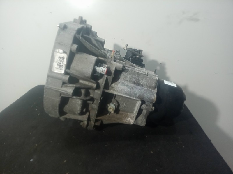 Recambio de caja cambios para renault clio iv 1.2 16v referencia OEM IAM JH3367 CON.TARA 5 VEL
