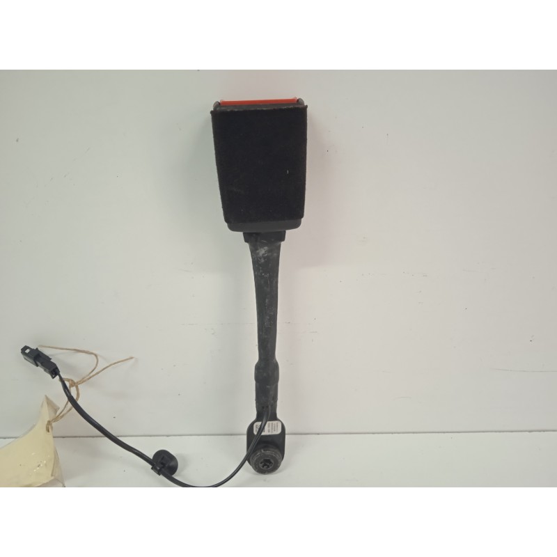 Recambio de enganche cinturon delantero izquierdo para opel astra k lim. 5türig selective referencia OEM IAM 39016993-34196027  