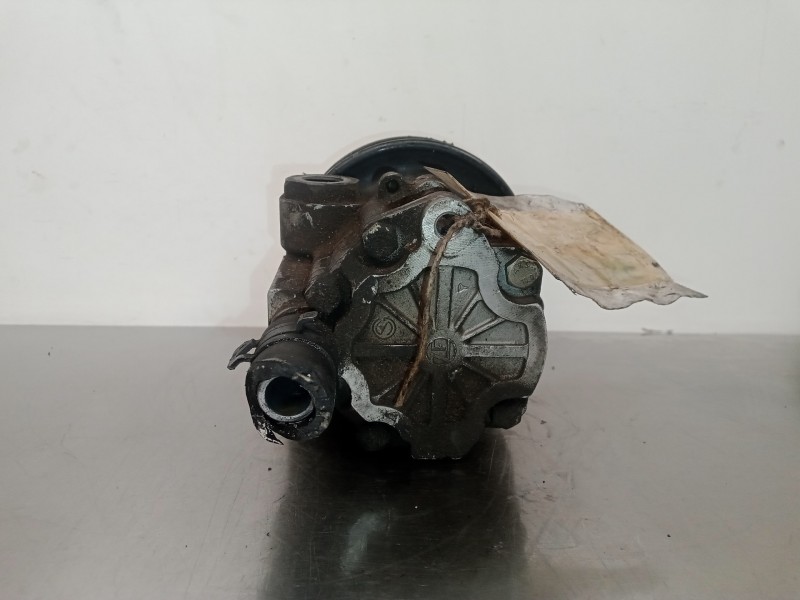 Recambio de bomba direccion para volkswagen polo berlina (6n2) 1.4 16v referencia OEM IAM 030145269A  