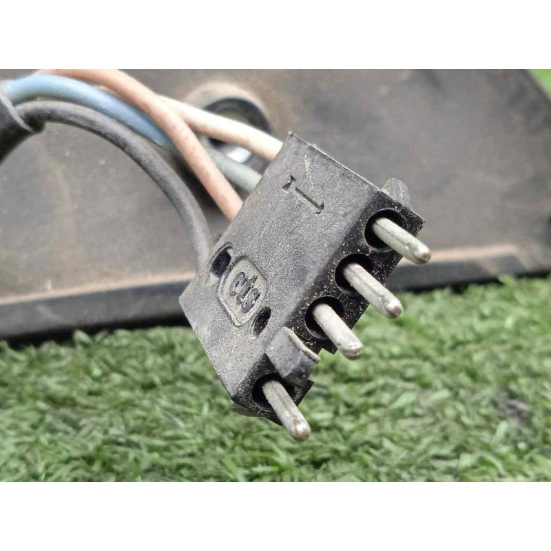 Recambio de retrovisor izquierdo para bmw serie 3 berlina (e30) referencia OEM IAM  ELECTRICO - 4.PINES NEGRO.PLASTICO