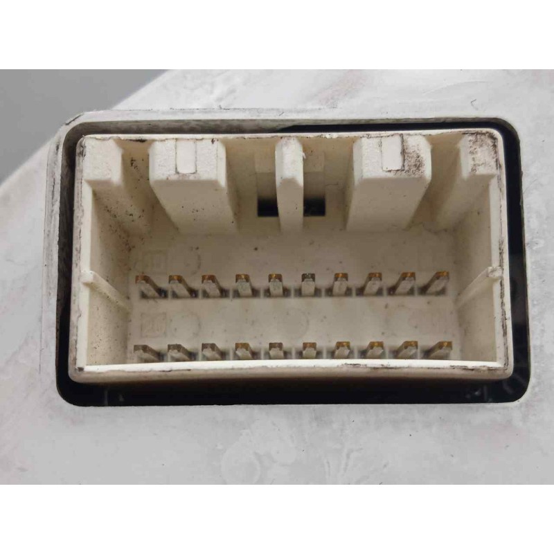 Recambio de cuadro instrumentos para ssangyong rexton 2.7 turbodiesel cat referencia OEM IAM 8022008200  