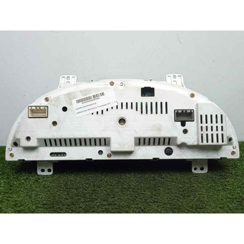 Recambio de cuadro instrumentos para ssangyong rexton 2.7 turbodiesel cat referencia OEM IAM 8022008200  