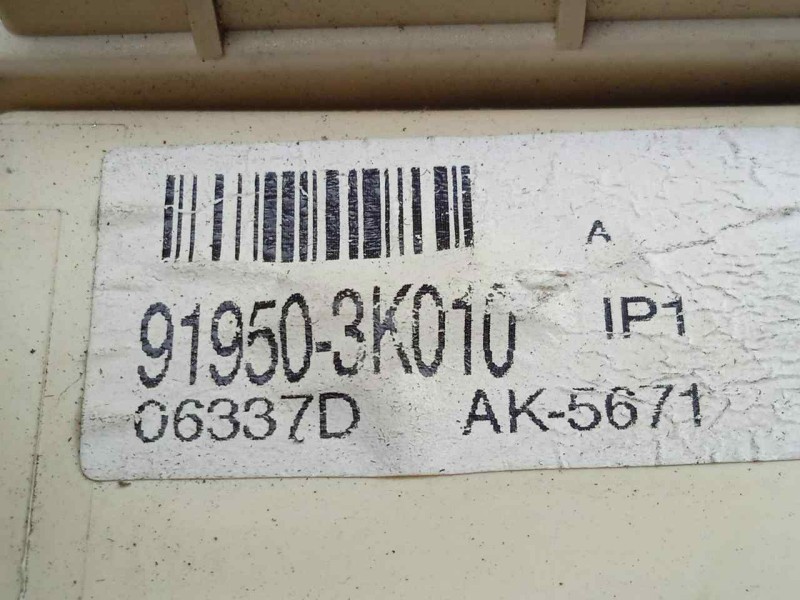 Recambio de caja reles / fusibles para hyundai sonata (nf) 2.0 crdi cat referencia OEM IAM 919503K010  