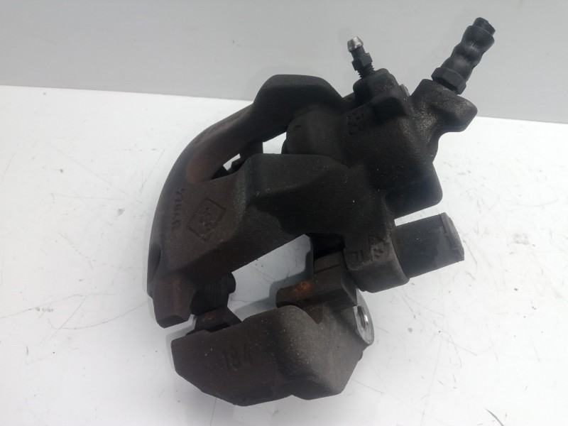 Recambio de pinza freno delantera derecha para renault clio iv 1.2 16v referencia OEM IAM 410002704R-938 ATE 