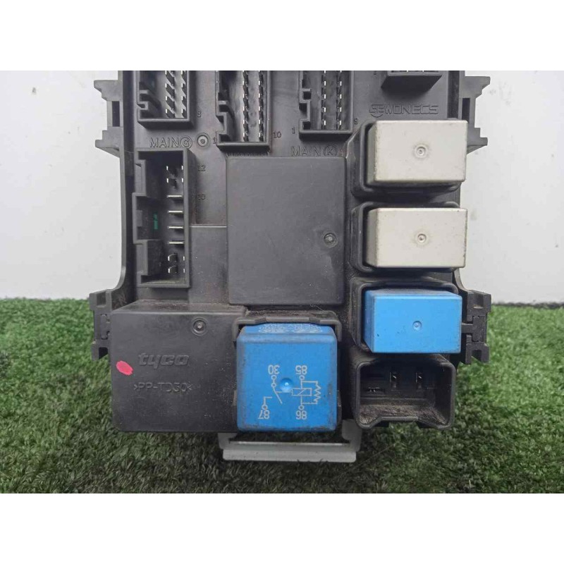 Recambio de caja reles / fusibles para kia rio 1.4 cat referencia OEM IAM 919501G0100A-KG8221552  