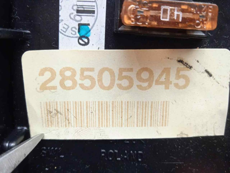 Recambio de caja reles / fusibles para volkswagen passat berlina (3c2) 2.0 tdi referencia OEM IAM 3C0937125-63592777-28505945  