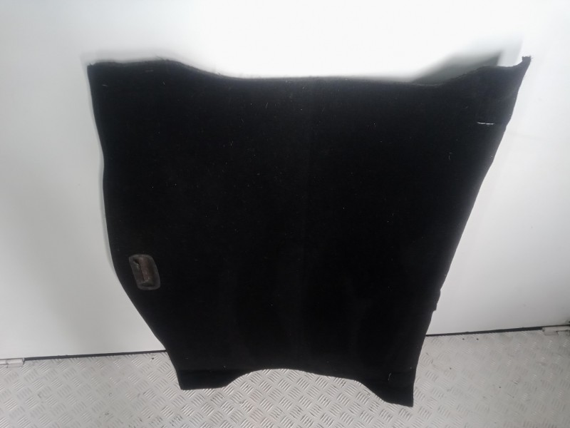 Recambio de moqueta suelo para ford kuga (cbv) 2.0 tdci cat referencia OEM IAM 8V41813065  