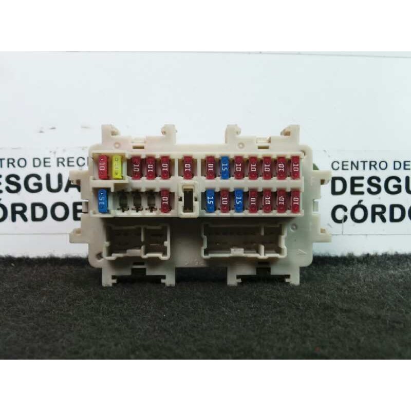 Recambio de caja reles / fusibles para nissan pathfinder (r51) 2.5 dci diesel cat referencia OEM IAM 2677EA00A  