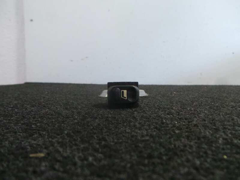 Recambio de mando elevalunas delantero derecho para citroën xsara berlina 1.9 diesel referencia OEM IAM   