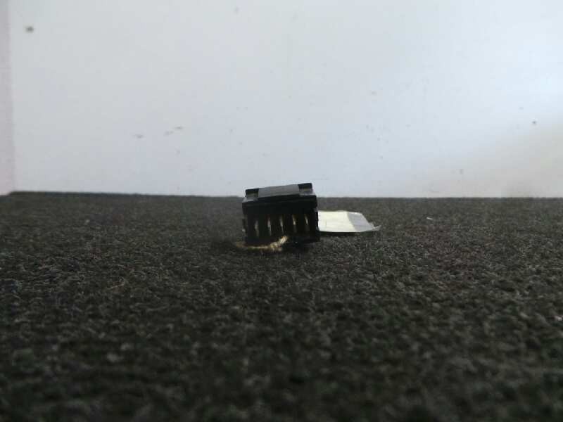 Recambio de mando elevalunas delantero derecho para citroën xsara berlina 1.9 diesel referencia OEM IAM   