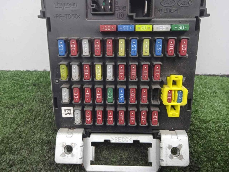 Recambio de caja reles / fusibles para kia rio 1.4 cat referencia OEM IAM 919501G0100A-KG8221552  