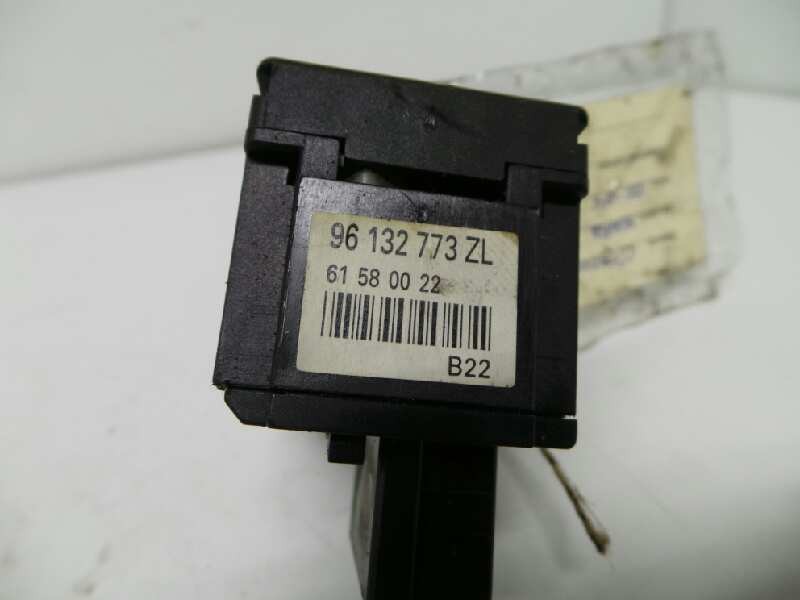 Recambio de mando limpia para citroën xsara berlina 1.9 diesel referencia OEM IAM 96132773ZL  61580022