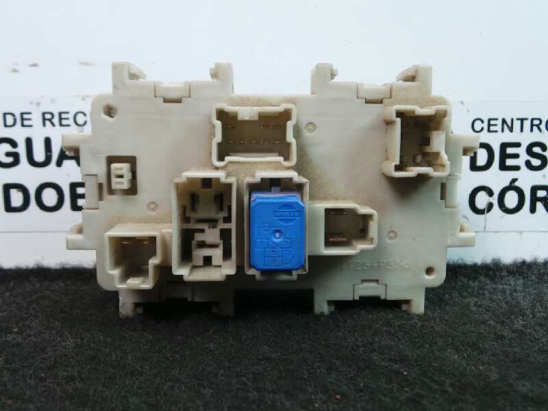 Recambio de caja reles / fusibles para nissan pathfinder (r51) 2.5 dci diesel cat referencia OEM IAM 2677EA00A  