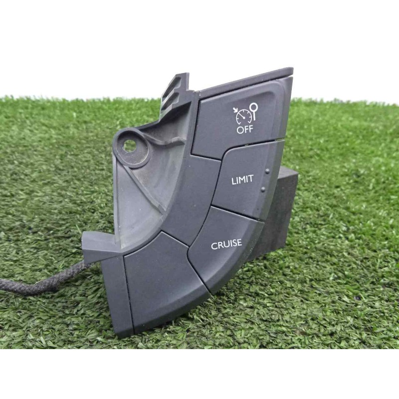 Recambio de mando volante para peugeot 508 2.0 16v hdi fap referencia OEM IAM 9677976377-34170601 INFERIORES 