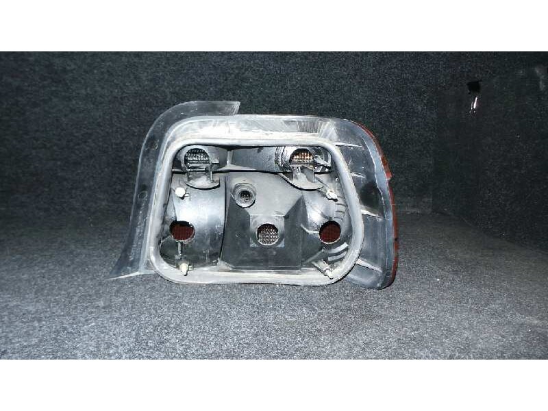 Recambio de piloto trasero izquierdo para bmw serie 3 berlina (e36) 2.0 24v referencia OEM IAM  COMPACT AMBAR