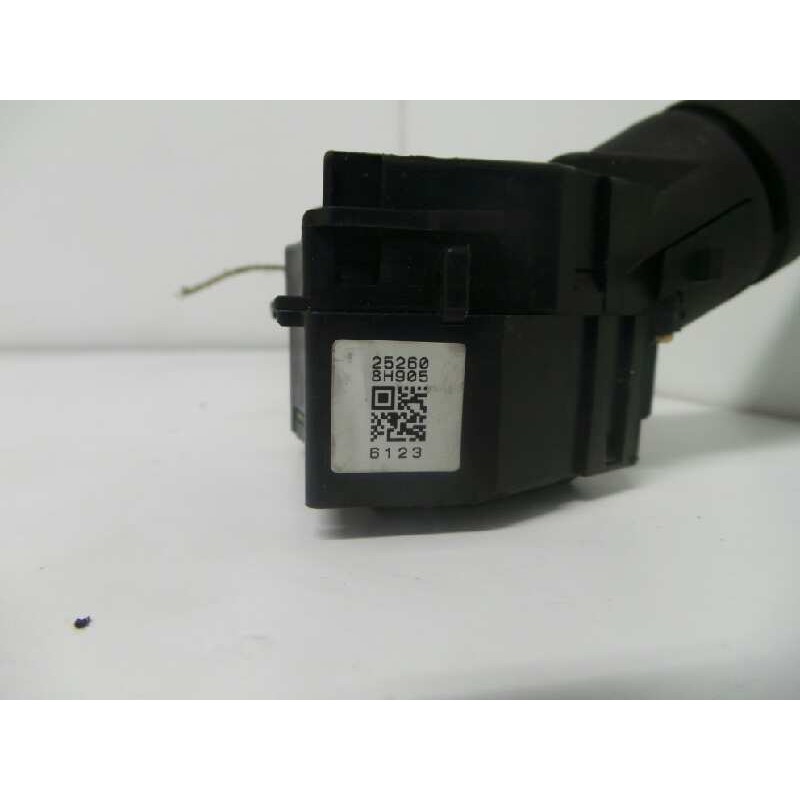 Recambio de mando limpia para nissan x-trail (t31) se referencia OEM IAM 25260-8H905-6123  