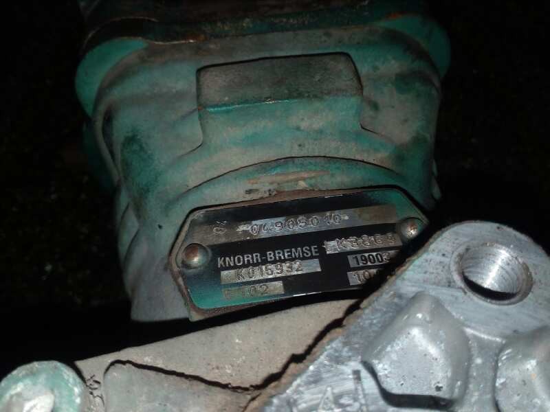 Recambio de valvula aire adicional para volvo fl xxx referencia OEM IAM 04905010-LK3869  