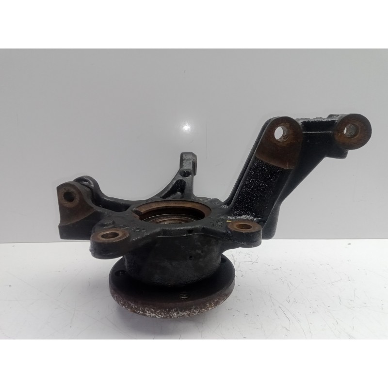 Recambio de mangueta delantera izquierda para renault clio iv 1.2 16v referencia OEM IAM 205A  