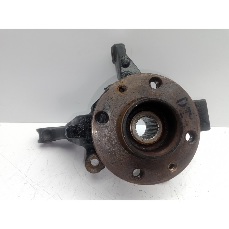 Recambio de mangueta delantera izquierda para renault clio iv 1.2 16v referencia OEM IAM 205A  