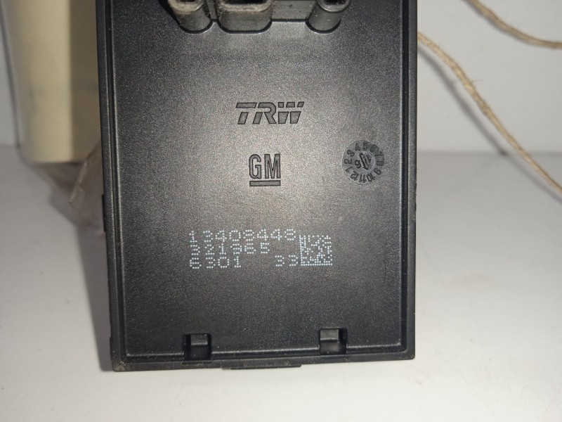 Recambio de mando elevalunas delantero derecho para opel astra k lim. 5türig selective referencia OEM IAM 321965-13408448  