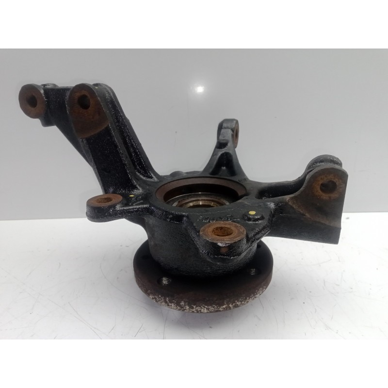 Recambio de mangueta delantera derecha para renault clio iv 1.2 16v referencia OEM IAM 758A  