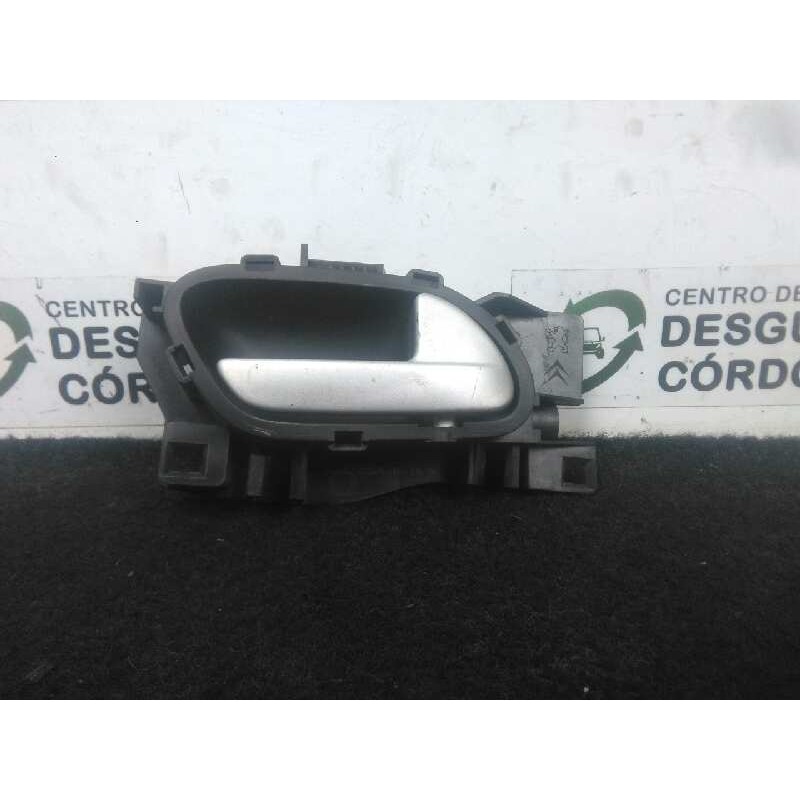 Recambio de maneta interior delantera derecha para peugeot 207 1.4 hdi referencia OEM IAM 96802455  