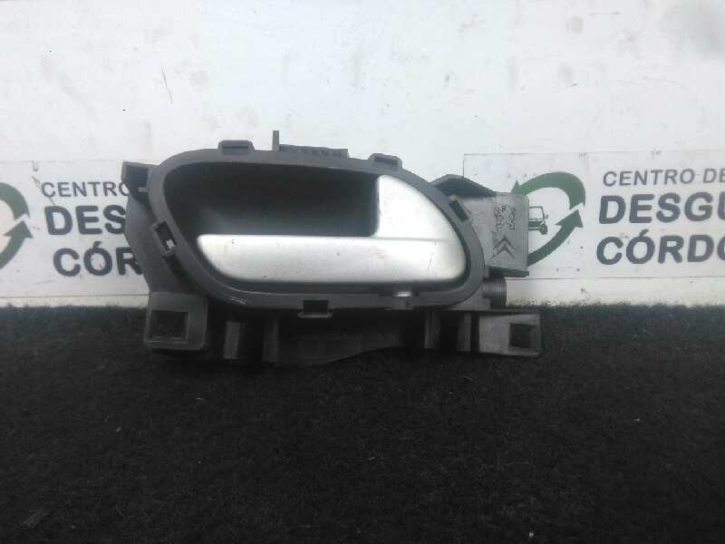 Recambio de maneta interior delantera derecha para peugeot 207 1.4 hdi referencia OEM IAM 96802455  