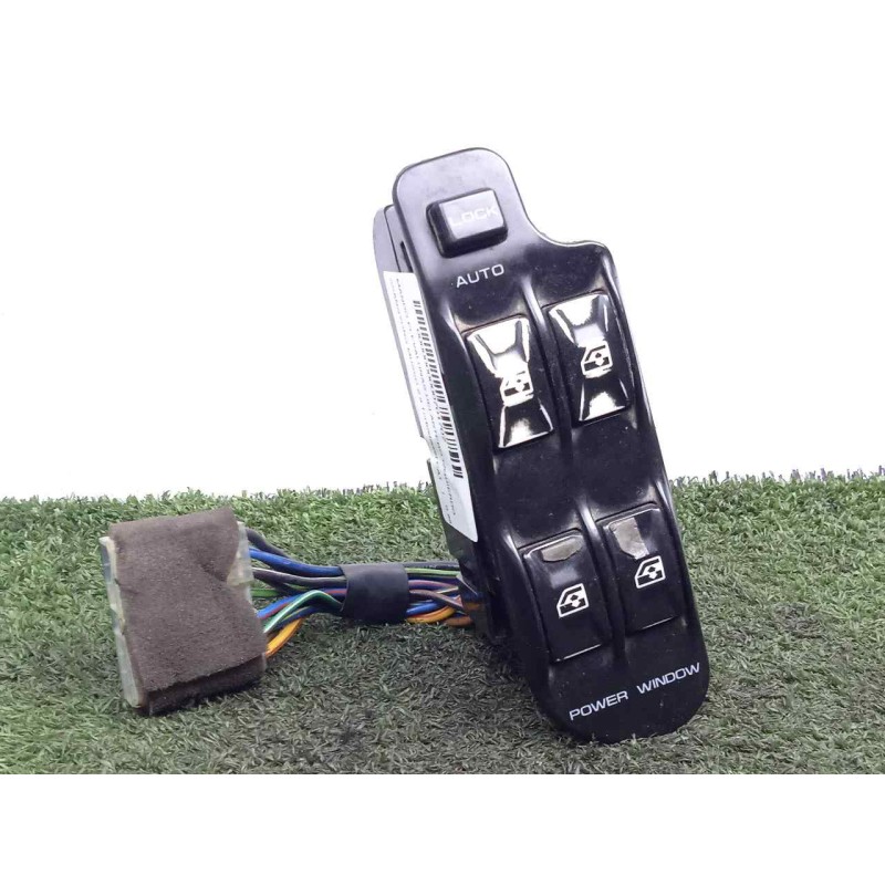 Recambio de mando elevalunas delantero izquierdo para ssangyong musso 2.9 turbodiesel cat referencia OEM IAM 8582005000 4.BOTONE