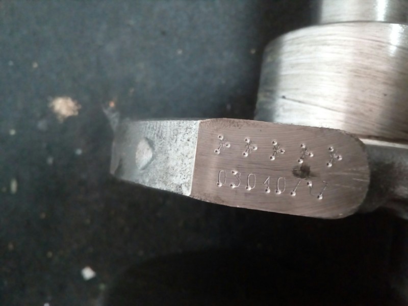 Recambio de cigueñal para kia carnival ii 2.9 crdi cat referencia OEM IAM 03040717-J3  