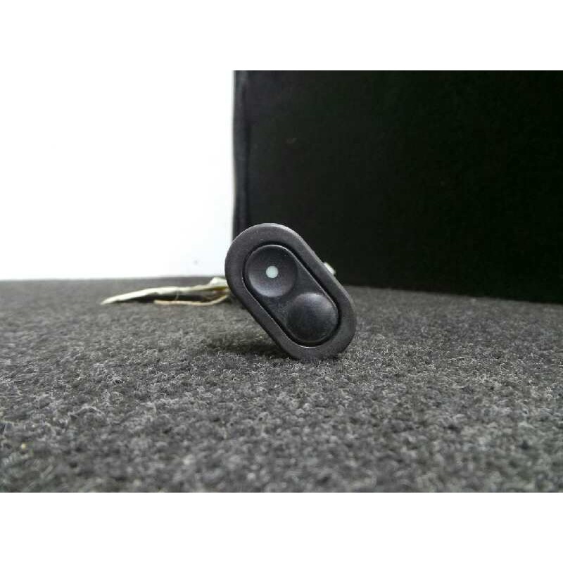 Recambio de mando elevalunas delantero derecho para opel astra f berlina 1.4 16v referencia OEM IAM   6 PINES