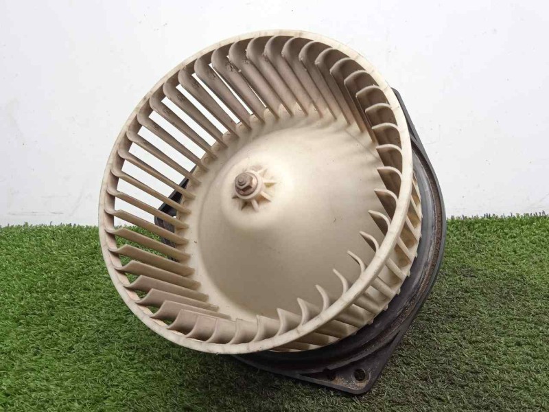 Recambio de motor calefaccion para ssangyong musso 2.9 turbodiesel cat referencia OEM IAM SINREFERENCIA Ø DIAMETRO: 158MM 