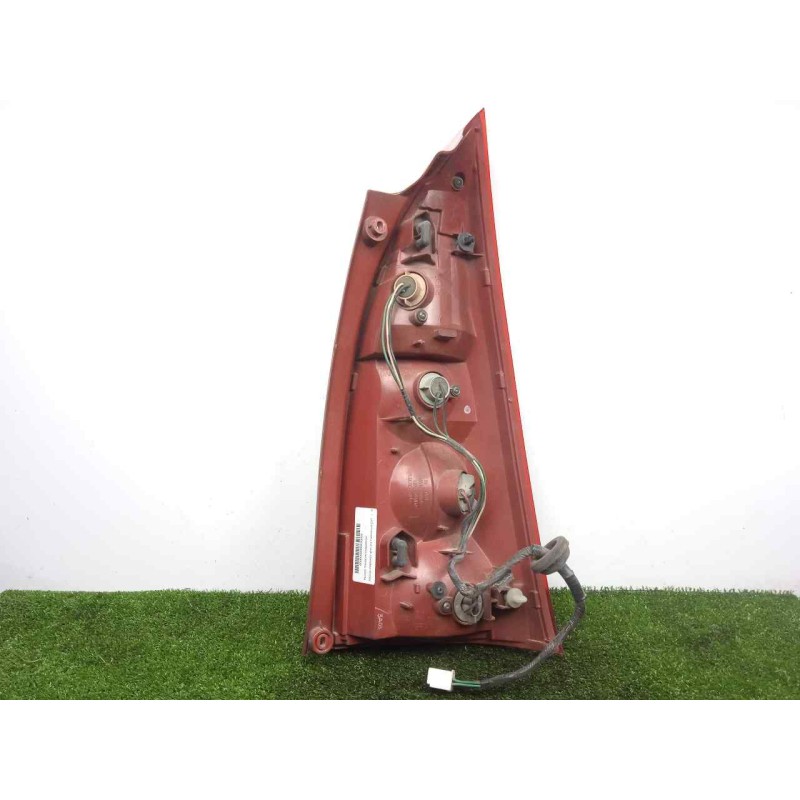 Recambio de piloto trasero izquierdo para mazda premacy (cp) 2.0 turbodiesel cat referencia OEM IAM  01-04 