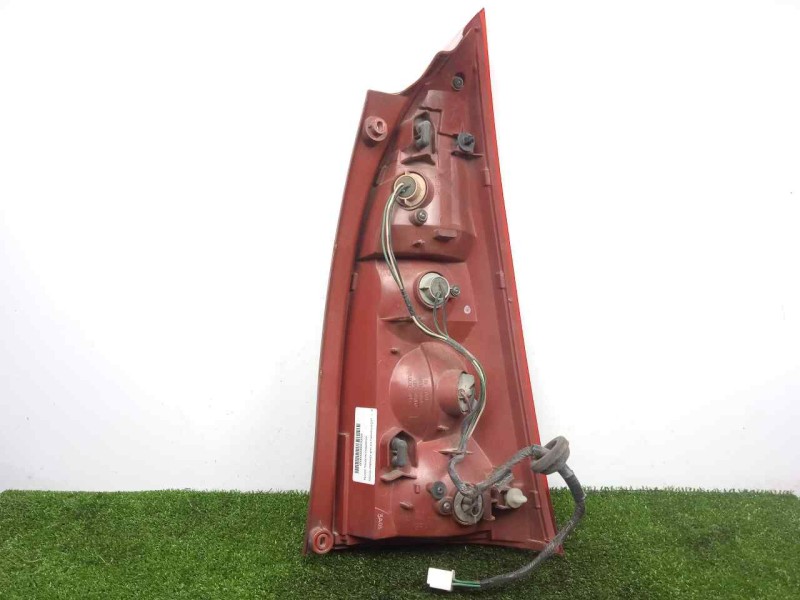 Recambio de piloto trasero izquierdo para mazda premacy (cp) 2.0 turbodiesel cat referencia OEM IAM  01-04 