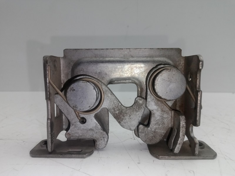 Recambio de cerradura capot para bmw serie 3 berlina (e90) 2.0 turbodiesel cat referencia OEM IAM 51237115229  