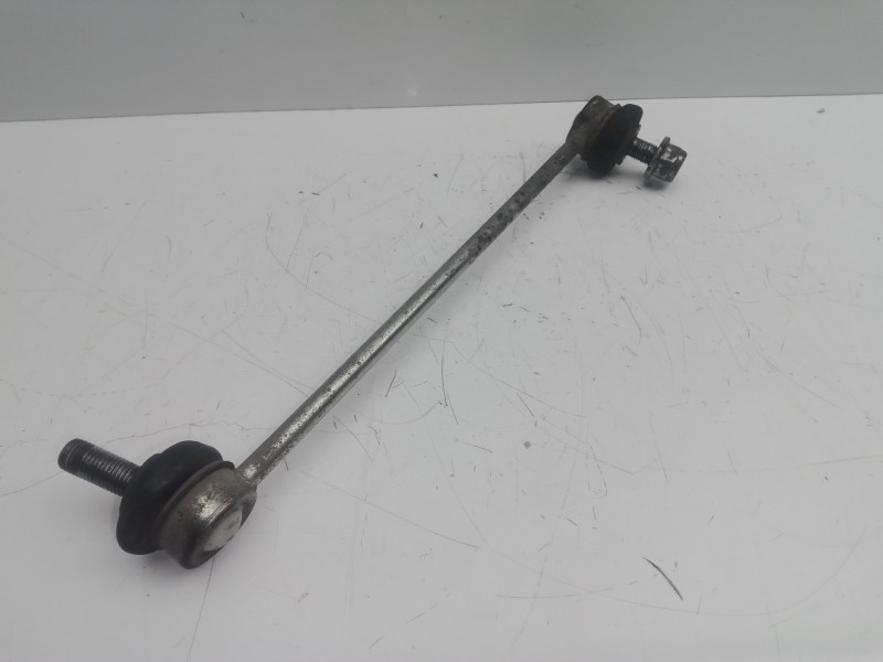 Recambio de bieleta estabilizadora delantera izquierda para renault clio iv 1.2 16v referencia OEM IAM 551107916R  