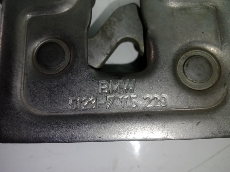 Recambio de cerradura capot para bmw serie 3 berlina (e90) 2.0 turbodiesel cat referencia OEM IAM 51237115229  