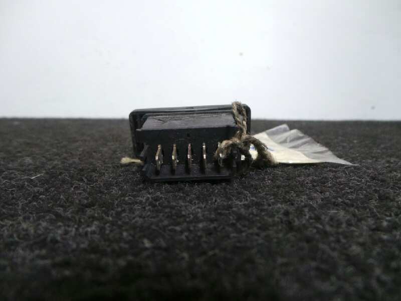 Recambio de mando elevalunas delantero derecho para peugeot 205 berlina 1.8 diesel cat referencia OEM IAM   5 PINE