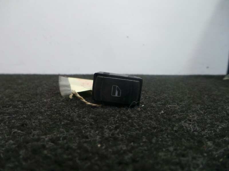 Recambio de mando elevalunas delantero derecho para volkswagen passat berlina (3b3) 1.6 referencia OEM IAM   4 PINES