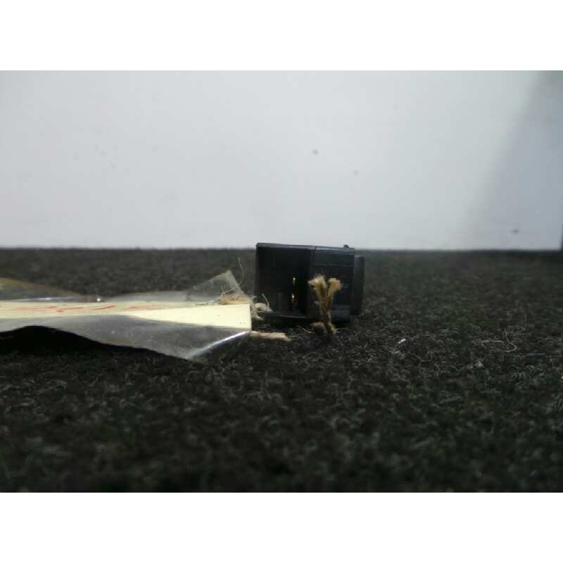 Recambio de mando elevalunas delantero derecho para volkswagen passat berlina (3b3) 1.6 referencia OEM IAM   4 PINES