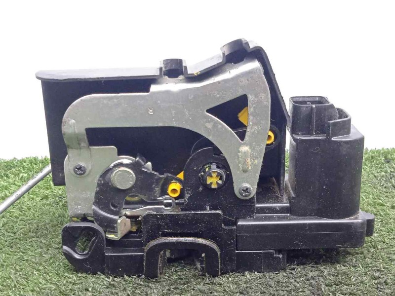 Recambio de cerradura puerta delantera derecha para ssangyong kyron 2.0 referencia OEM IAM 7122009005 5.P´INES 