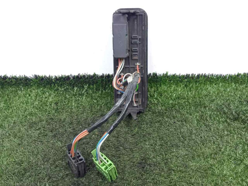 Recambio de mando elevalunas delantero izquierdo para ford sierra berlina 2.0 cat referencia OEM IAM  BOTONERA DOBLE 