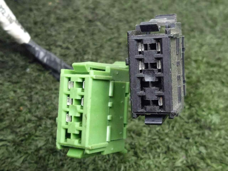 Recambio de mando elevalunas delantero izquierdo para ford sierra berlina 2.0 cat referencia OEM IAM  BOTONERA DOBLE 