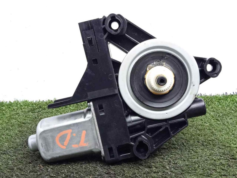Recambio de motor elevalunas trasero derecho para volvo xc60 2.0 diesel cat referencia OEM IAM 966264102  