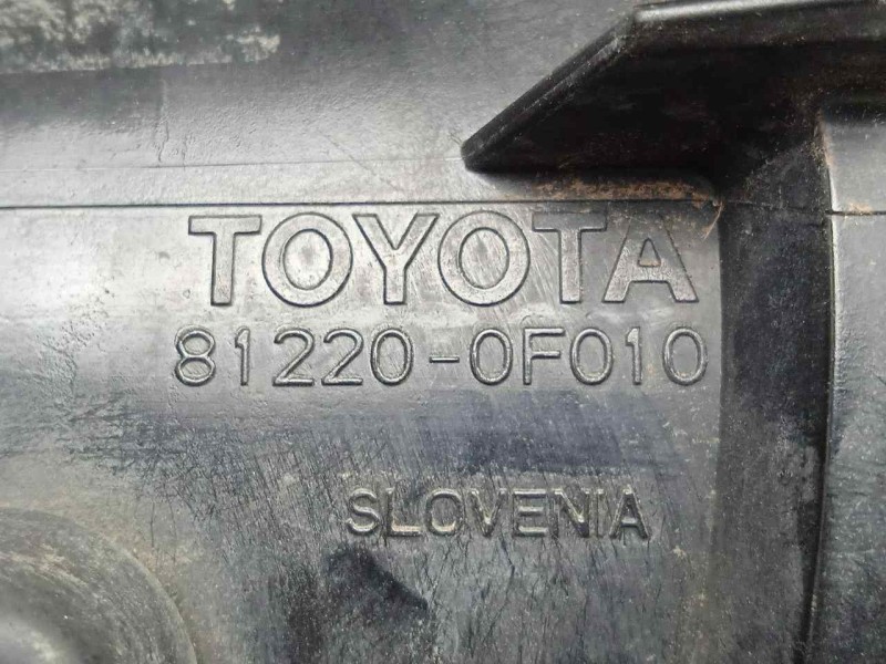 Recambio de faro antiniebla izquierdo para toyota corolla verso (r1) 2.2 turbodiesel cat referencia OEM IAM 812200F010 04-07 