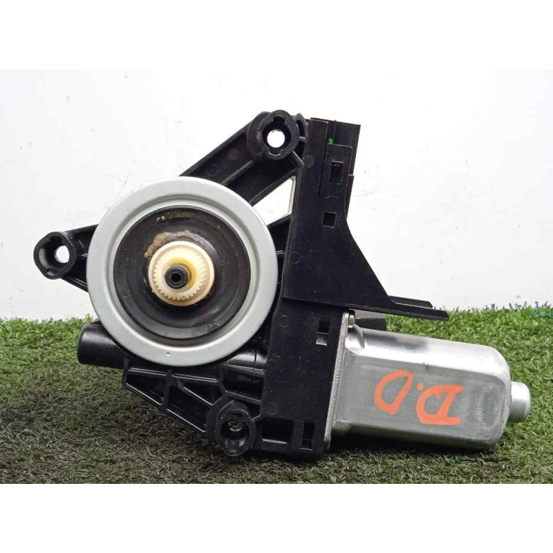 Recambio de motor elevalunas delantero derecho para volvo xc60 2.0 diesel cat referencia OEM IAM 966269103  